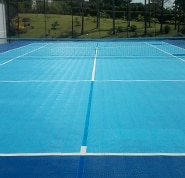 Reformando quadra de tenis em condominio.